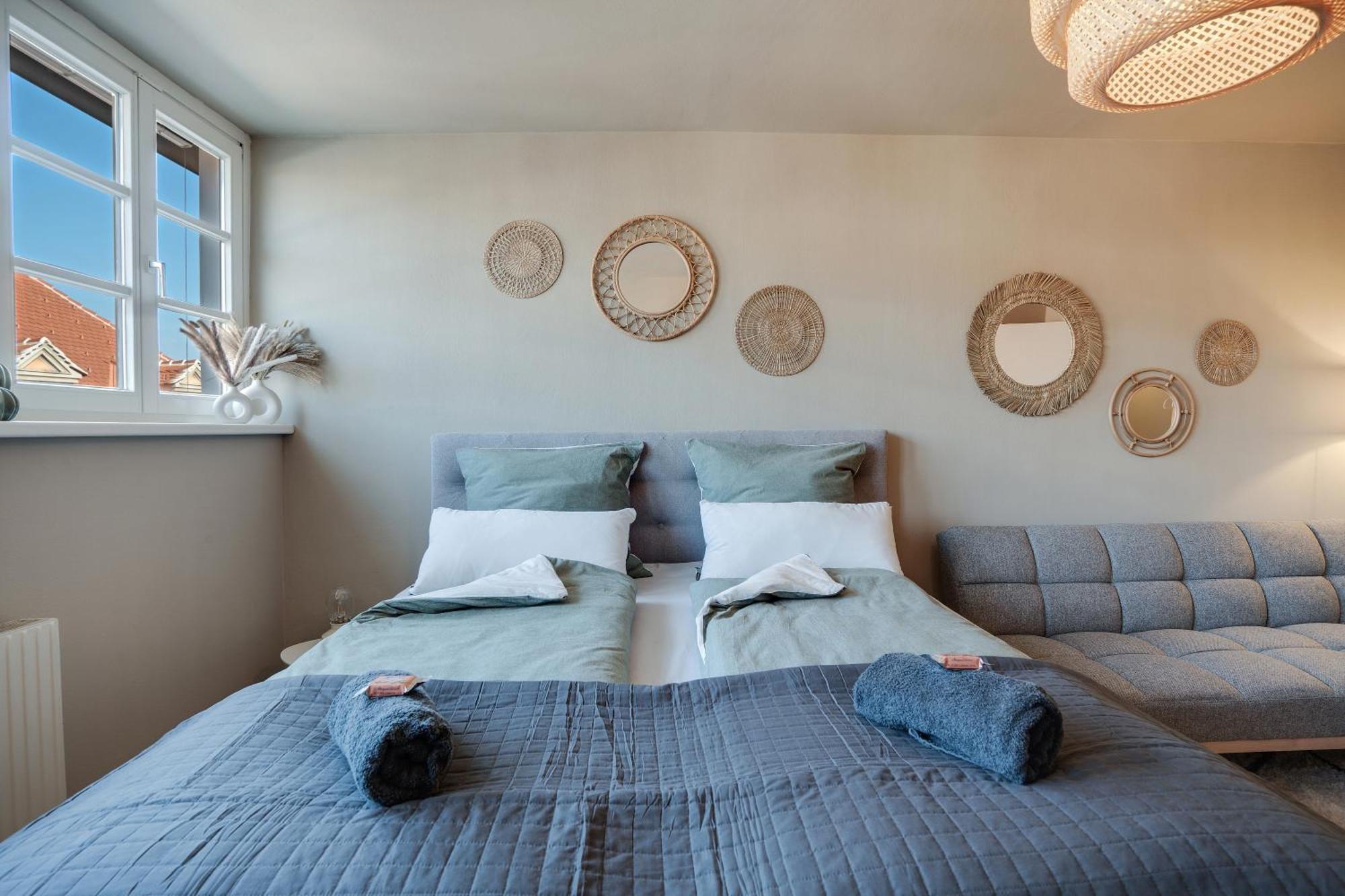 Boho Design Studio - Historic City Center With Free Parking & Aircon By Hero Homes * Graz