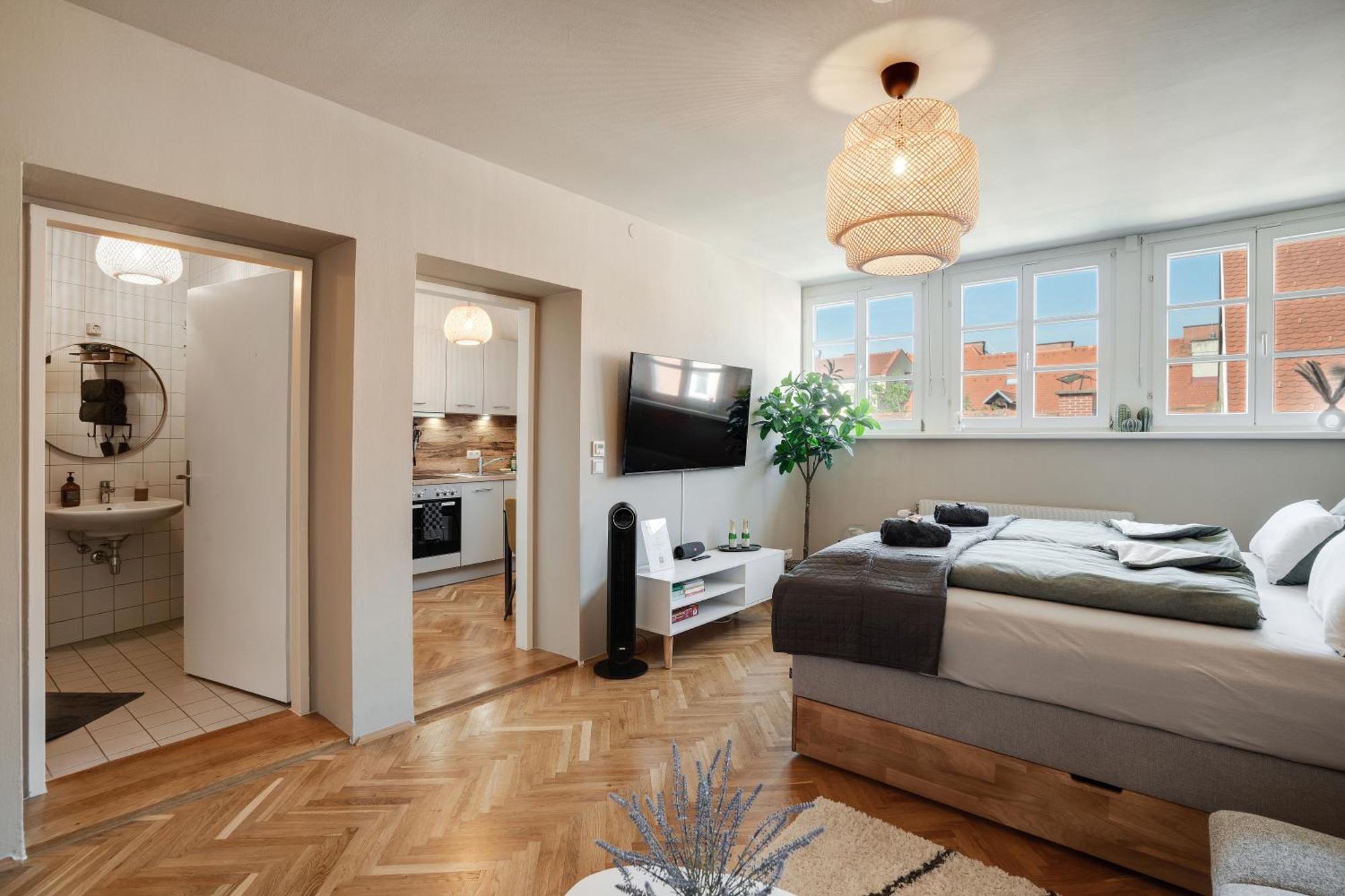 Boho Design - Historic Center With Free Parking & Aircon By Hero Homes Appartement *